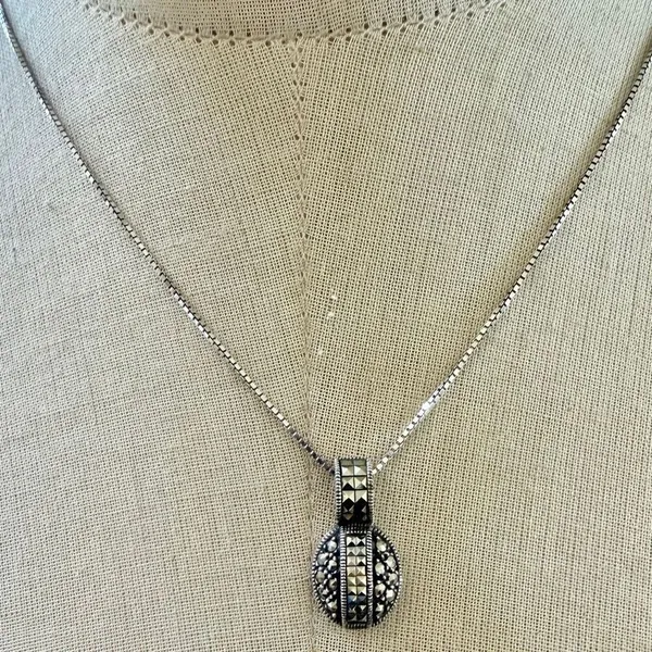 Judith Jack Sterling Marcasite Oval Pendant necklace - Image 2