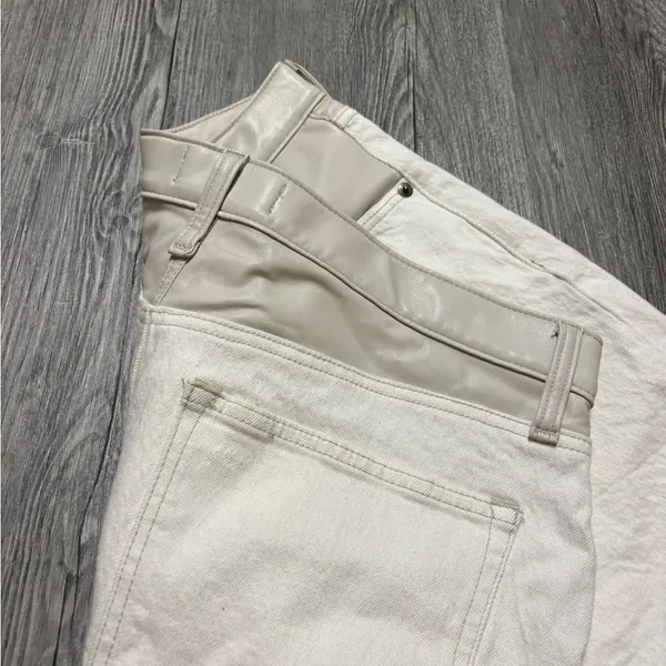 Abercrombie & Fitch High Rise Dad Shorts - Image 4