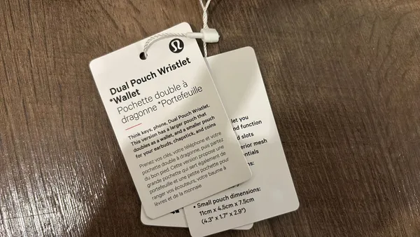 Lululemon Dual Pouch Wristlet Green - Image 2