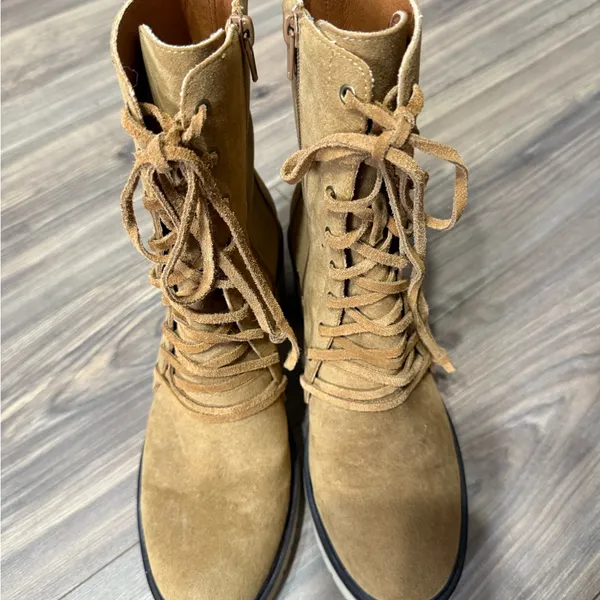 Source Unknown Tan Suede Lace-Up Ankle Boots - Image 4