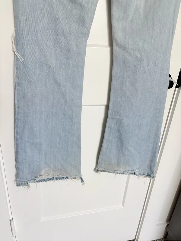 Vintage Old Navy Low Rise Light Blue Distressed Women’s Jeans 6 - Image 6