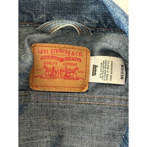 Levi’s blue Jean jacket preppy classic Medium Y2K - Image 4