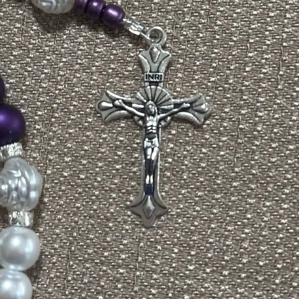 Handmade Rosary. TCU. Painted glass beads and metal alloy and plastic pieces. - Image 2