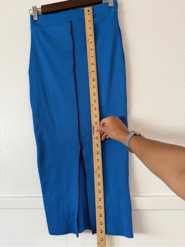 ZARA Women’s S Blue Ribbed Knit Midi Pencil Skirt Front Slit Stretch Burgundy - Image 6