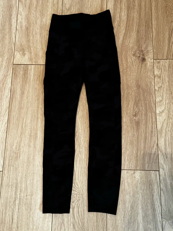 Black Camo Lululemon Leggings - Image 2