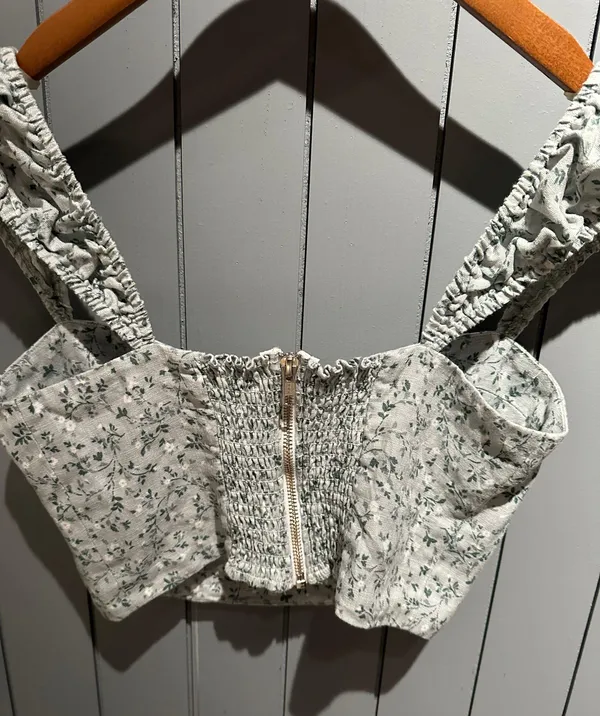Clyde Linen Top in Agave - Image 5