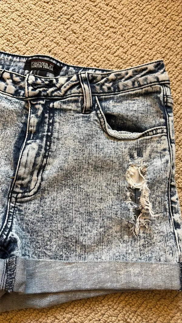 Forever 21 Jean shorts - Image 5