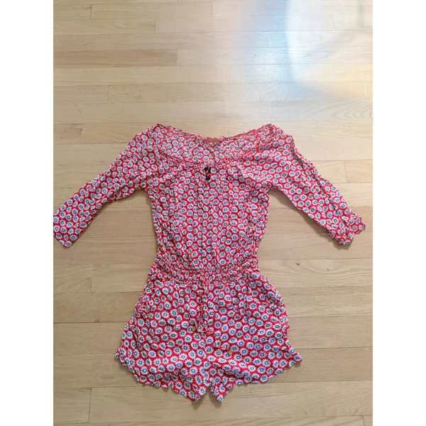 Tory Burch Red Daisy Floral Off Shoulder Romper Tassel Tie Size M - Image 3