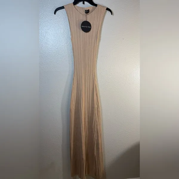 White Fox Boutique Tammy Cream Sleeveless Maxi Dress SZ:S - Image 4