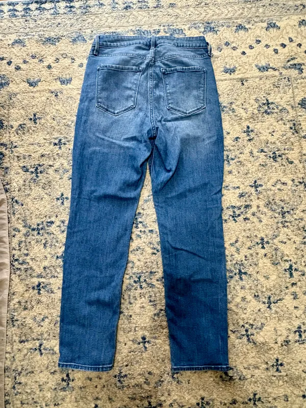 Old Navy Jeans - Image 3