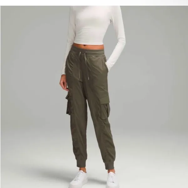 Lululemon Dance Studio Relaxed-Fit Mid-Rise Cargo Jogger Army Green size m - Image 2