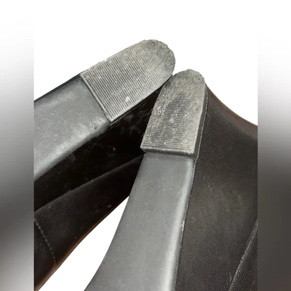 ✨ Tory Burch Black Leather Wedges – Size 7.5 – Gold Logo ✨ - Image 8