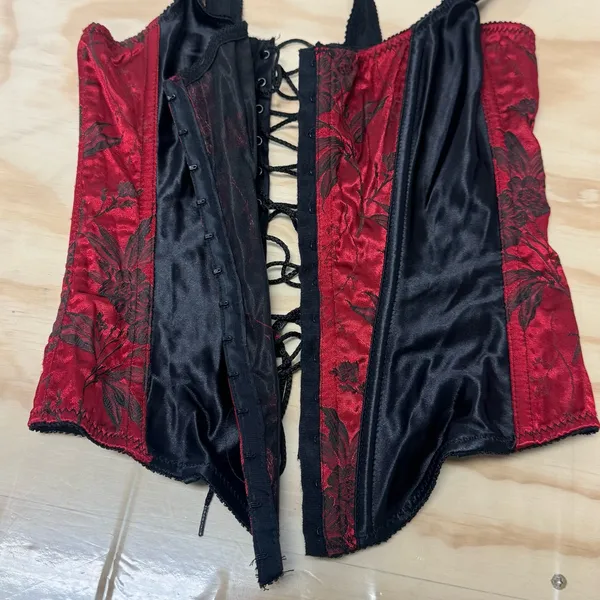 Y2K‎ Vintage Victoria’s Secret Lace Up Floral Corset Top Black Red Medium - Image 5