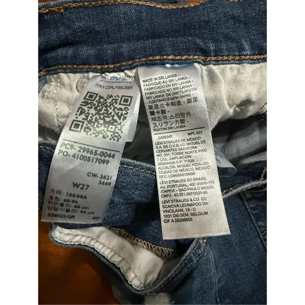 Levi’s‎ Mid Length Shorts Mid Rise 4” inseam Roll Tab Sz 27 - Image 8
