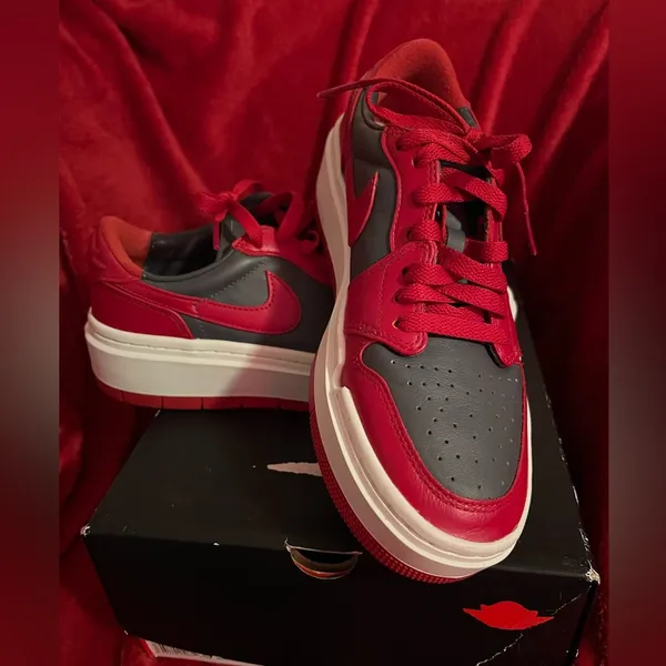 Nike Jordan 1 Elevate Low Varsity Red and Charcoal Gray - Image 2