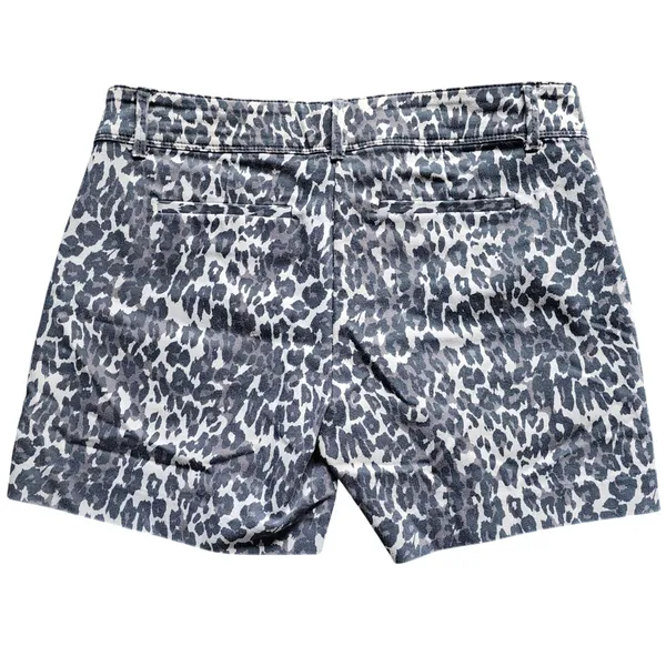 Isaac Mizrahi Mixed Grey Leopard Print Preppy Cotton Stretch Shorts‎ 8 - Image 3