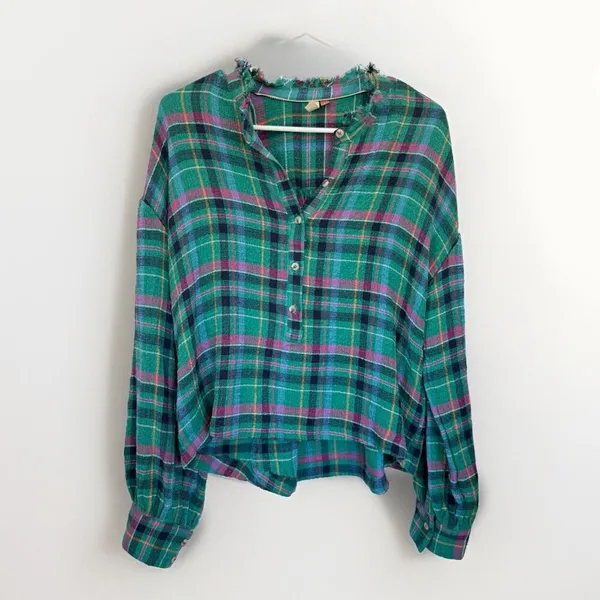 Anthropologie Pilcro Cropped Puff-Sleeve Soft Crinkle Green Plaid‎ Blouse Small - Image 3