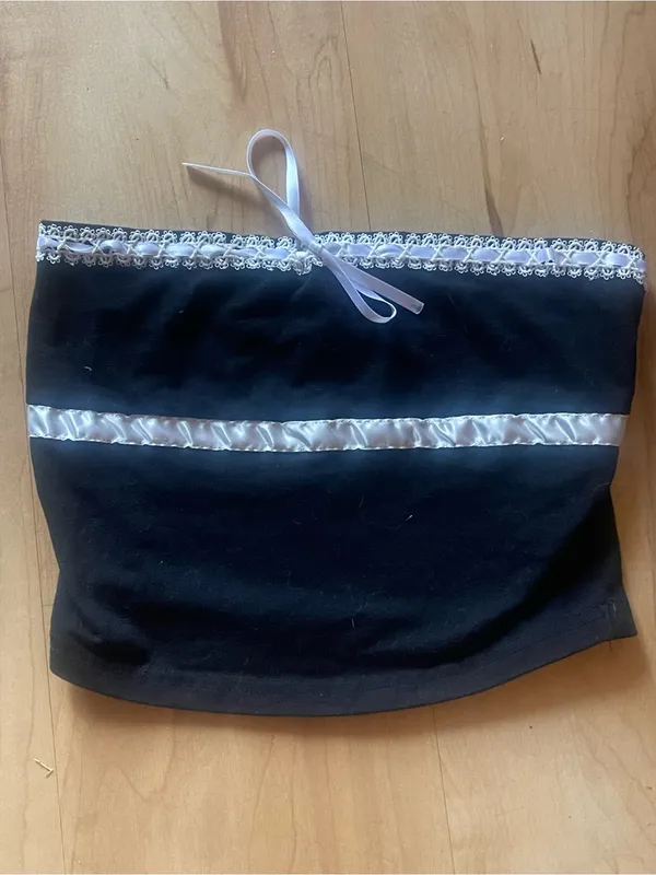 SheIn Black Strapless Tube Crop Top Bandeau White Trim and Bow Lace xSmall Coquette - Image 2
