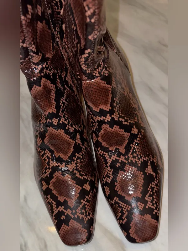 Antonio Melani Snakeskin Print Kitten Heel Boots 8M⁠ - Image 10
