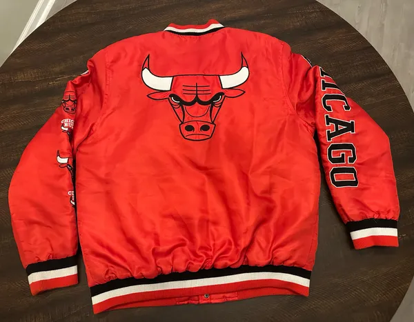 NBA Ultra Game Men's L Chicago Bulls Bomber Varsity Snap Up Jacket - Image 13