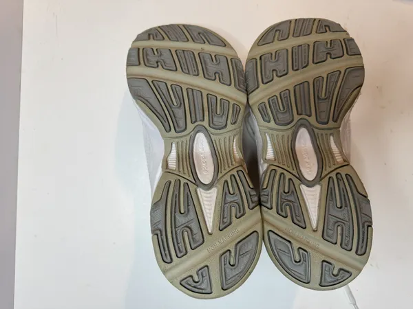 New Balance Womens 608 V3 Size 7.5 #WX608V3P - Image 7