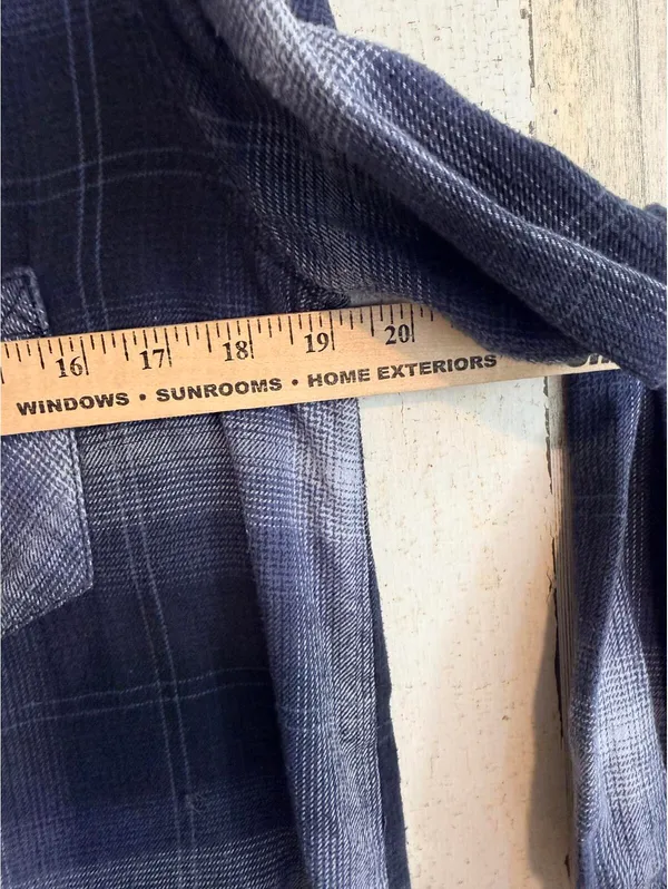 BDG Women's Medium Blue Plaid Button Down Flannel Shirt - Image 9