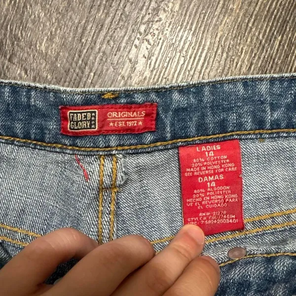 Vintage Y2K Faded Glory Denim Shorts Size‎ 14 High Rise Front Pocket Mom Shorts - Image 2