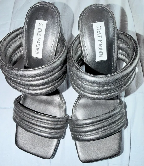 Steve Madden Tahani Trapunto Strap Sandal - Image 2