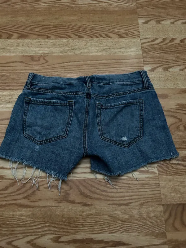 Loft low rise Jean shorts - Image 2