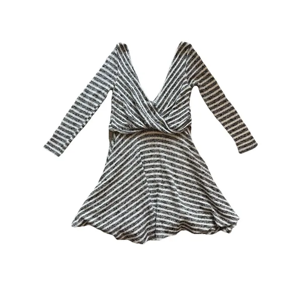 Free People Babydoll Dress XS Gray V-Neck‎ Boho Mini Tunic Flare Rayon Womens - Image 4