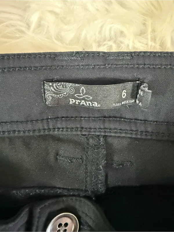 prAna Halle Hiking Pants Size 6 Tall Black Convertible Roll-Up Outdoor Pants - Image 2