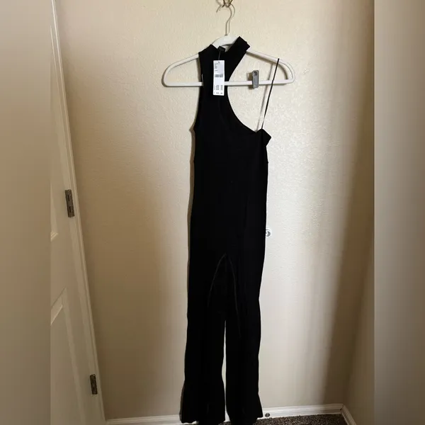 Urban Outfitters Asymmetrical Halter Neck Ribbed Flare Jumpsuit Sz L NEW black‎ - Image 5