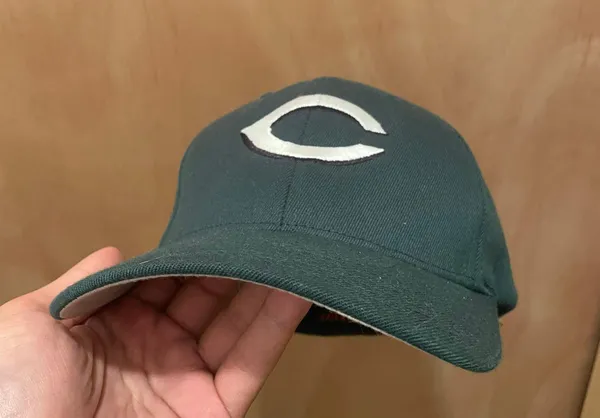 Vintage Cincinnati reds flexfit size small - Image 2