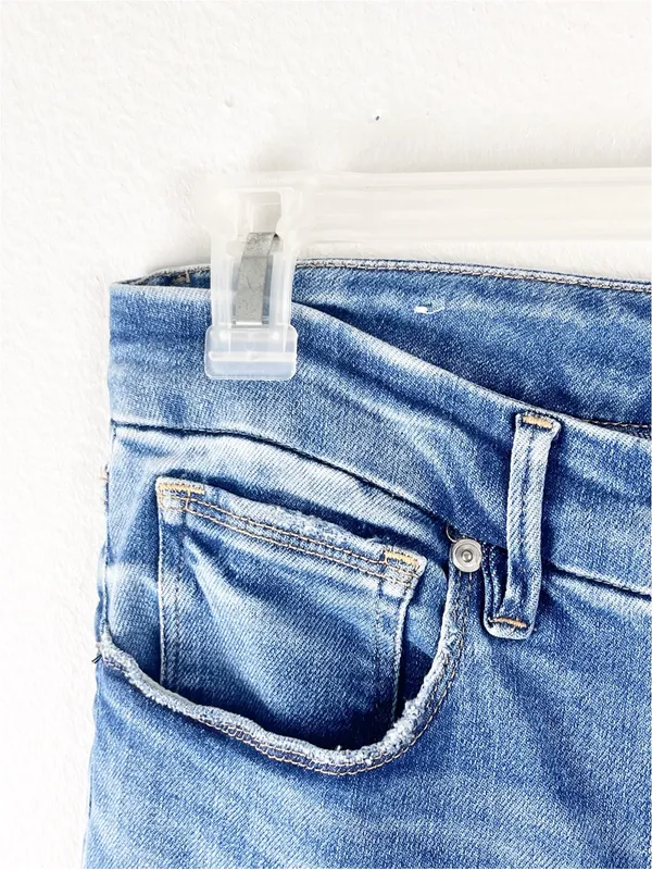 GOOD AMERICAN High Rise Distressed Good Leg Fray Hem Denim Jeans Size 31 - Image 9