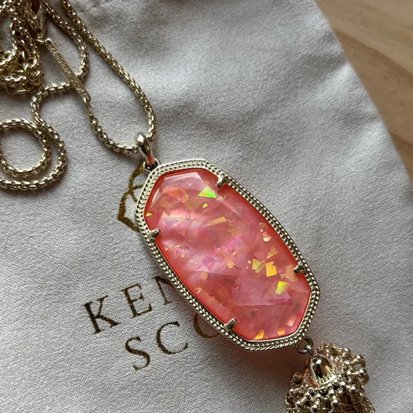 Nwot Kendra Scott Pink Iridescent Tassel Pendant Necklace - Image 4