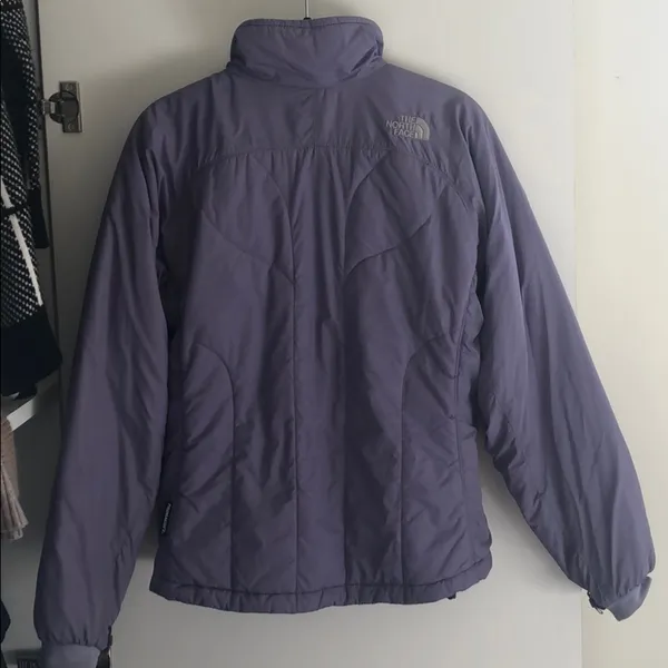 Light purple down north face jacket - like new! - Image 2