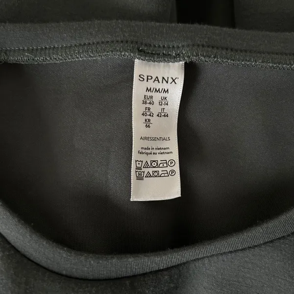 Spanx AirEssentials Long Sleeve Cropped Crew Green Gray Modal Blend Top Medium - Image 3