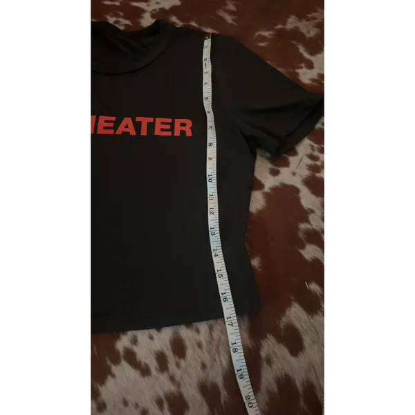 Maneater Graphic Crop Top Black Red Text Short Sleeve Crew Neck Tee Medium - Image 2