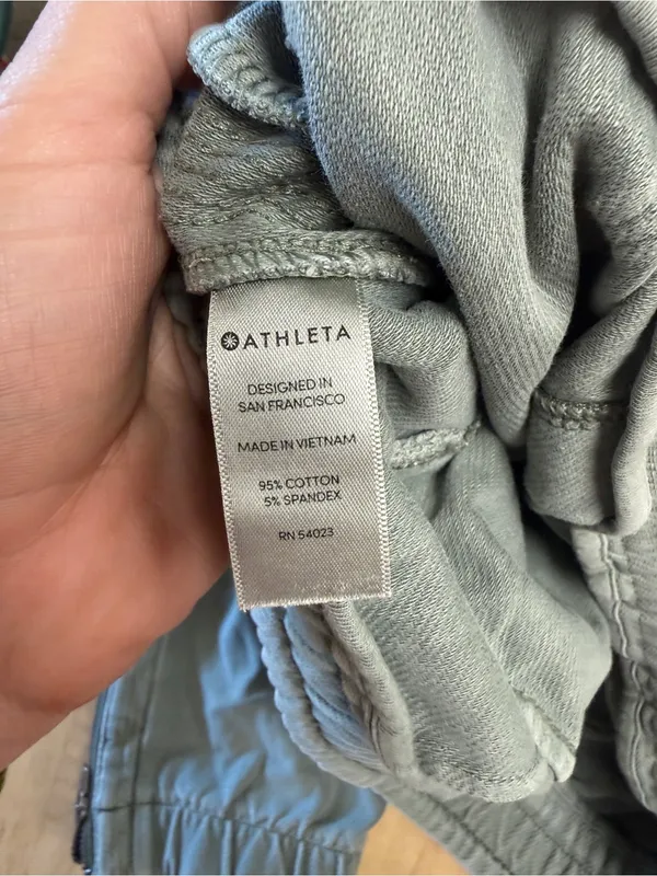Athleta Light Gray/Green Jogger Pants with Zippered Pockets size 4 - Image 8