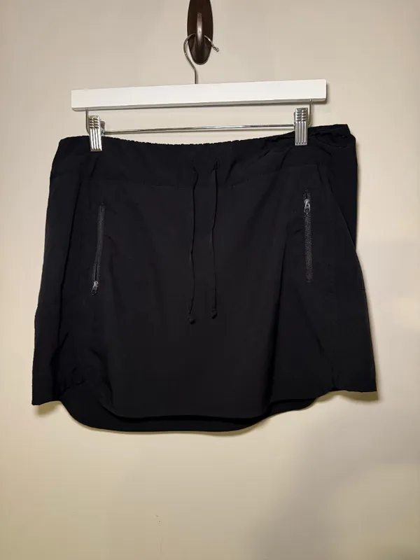 Magellan Outdoors Black Water-Repellent Athletic Skort Women’s L - Image 3