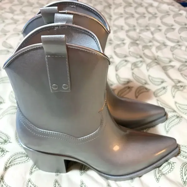 Beach by Matisse Metallic Silver Oakley Western Rain Boot Water Resistant 9 NIB - Image 6