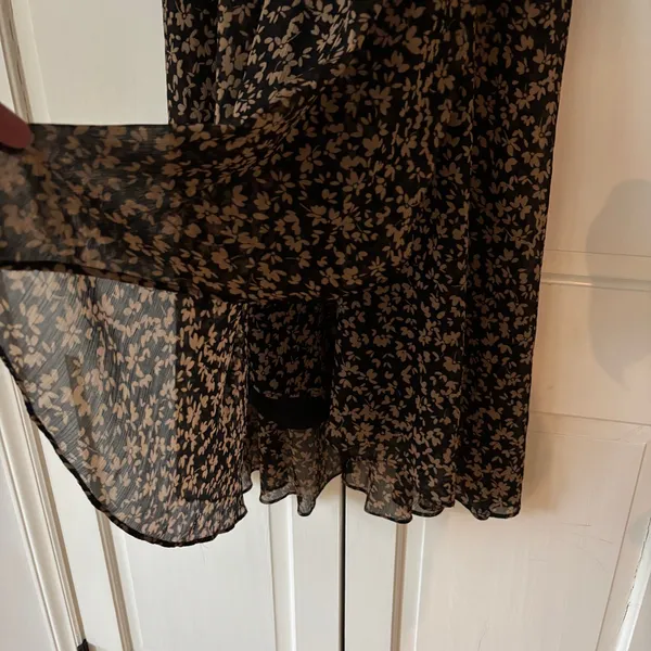 Tommy Hilfiger Crossover Hem Black Tan Floral Midi Dress‎ Sheer Chiffon Size 8 - Image 9