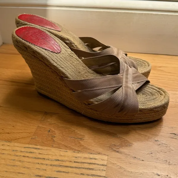 CHRISTIAN‎ LOUBOUTIN Wedge Strappy Summer Sandals Tan size 40 - Image 6