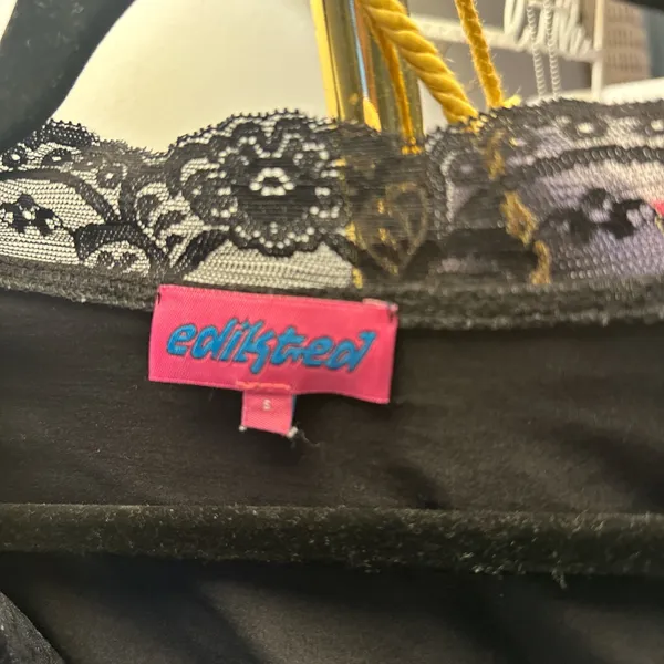 Edikted Black Lace Trim Crop Top - Image 2