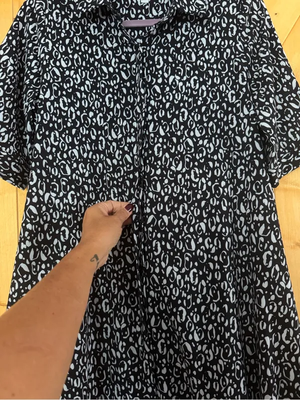 Chico's Zenergy Neema Bungee Hem Shirt Dress Animal Print Pockets Size Small - Image 6