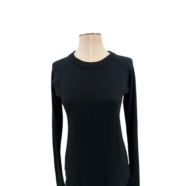 Lululemon Black Knit‎ Crewneck Sweater Raglan Logo Charm Size XS Small - Image 3