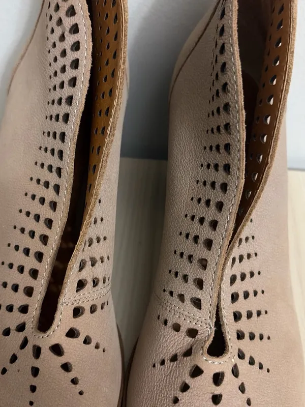 Lucky Brand Taupe Peep-Toe Block ankle booties size 10 - Image 4