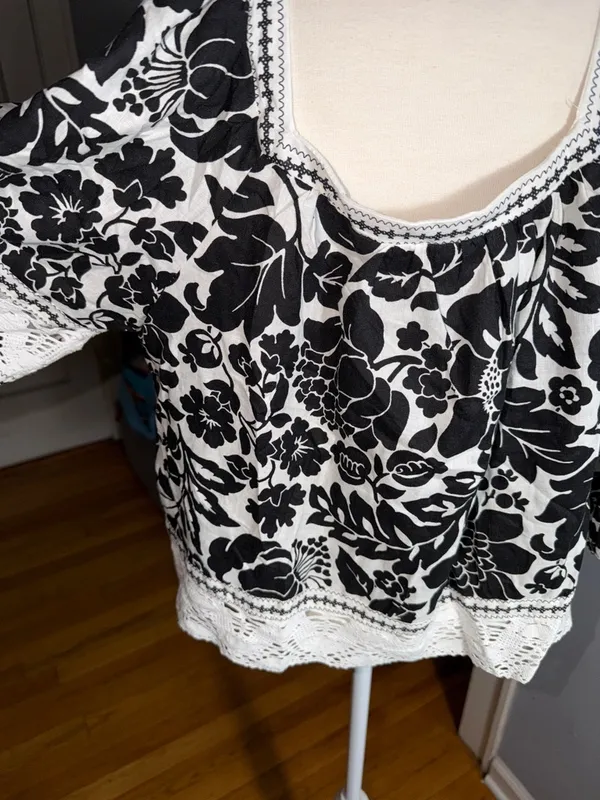 Rachel Zoe Black and White Floral Square-Neck Blouse - Image 8