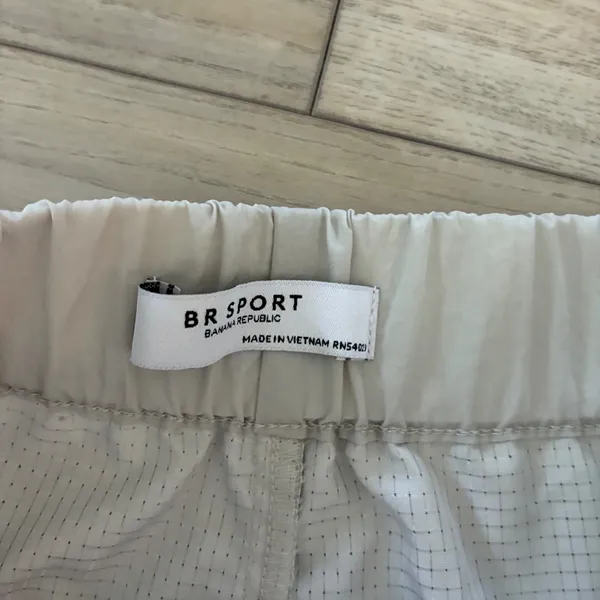 BR Sport Banana Republic‎ Athletic Shorts Lightweight Nylon Women's Tan M - Image 2