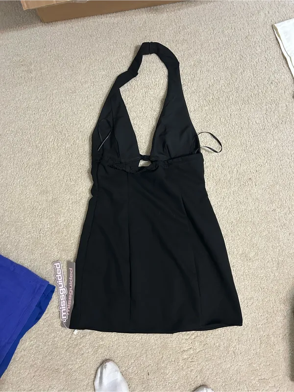 Missguided Black Halter Mini Dress with Front Keyhole - Image 3